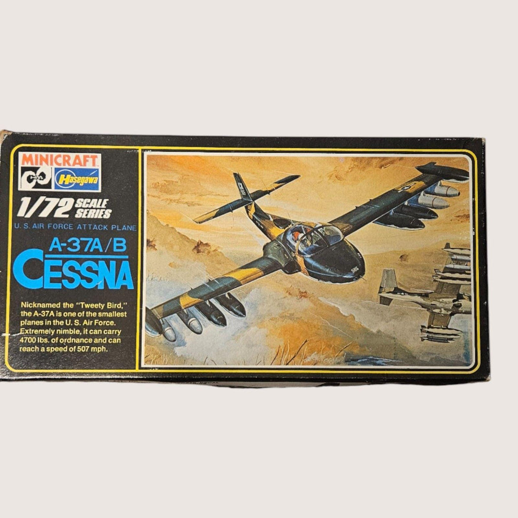 Model Airplane y Husgawa/Minicraft A37 A/B Cessna "Tweety Bird" -- ITEM #4045