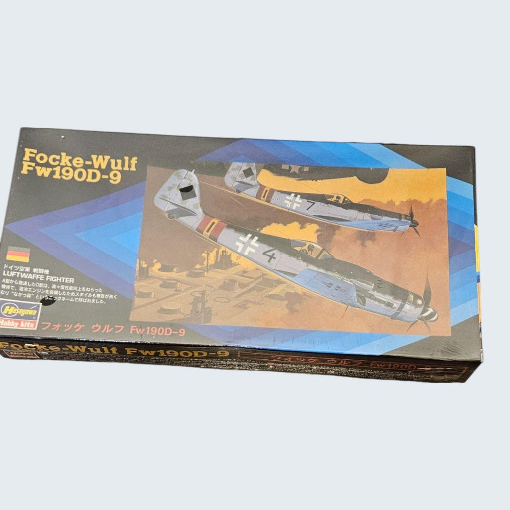 Hasegawa Hobby Kits.  Focke-Wulf FW190D0-9.  Luftwaffe Fighter ITEM #4053