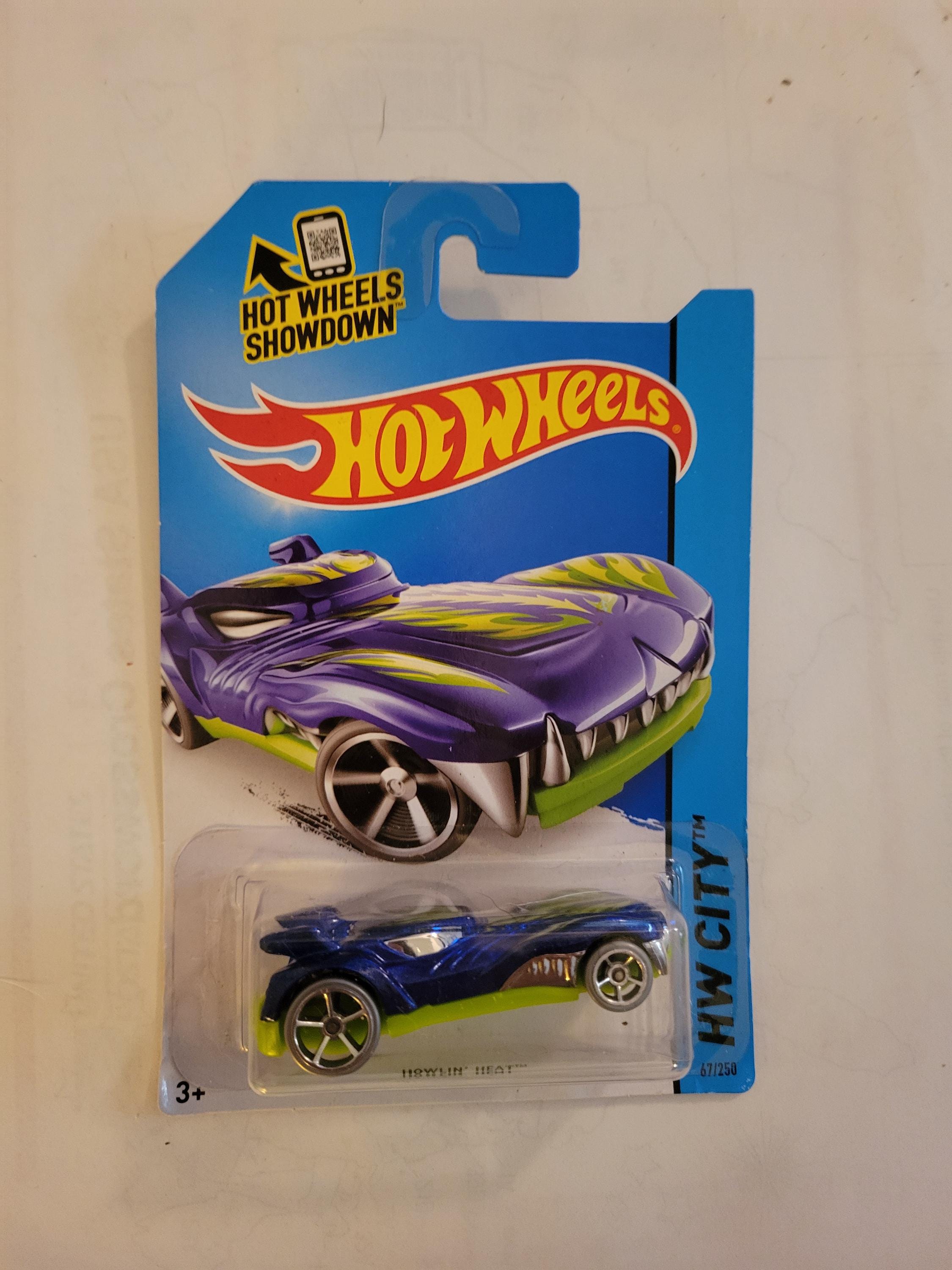 Hot Wheels City Howlin' Heat HW City Midevil Rides -- ITEM #1509