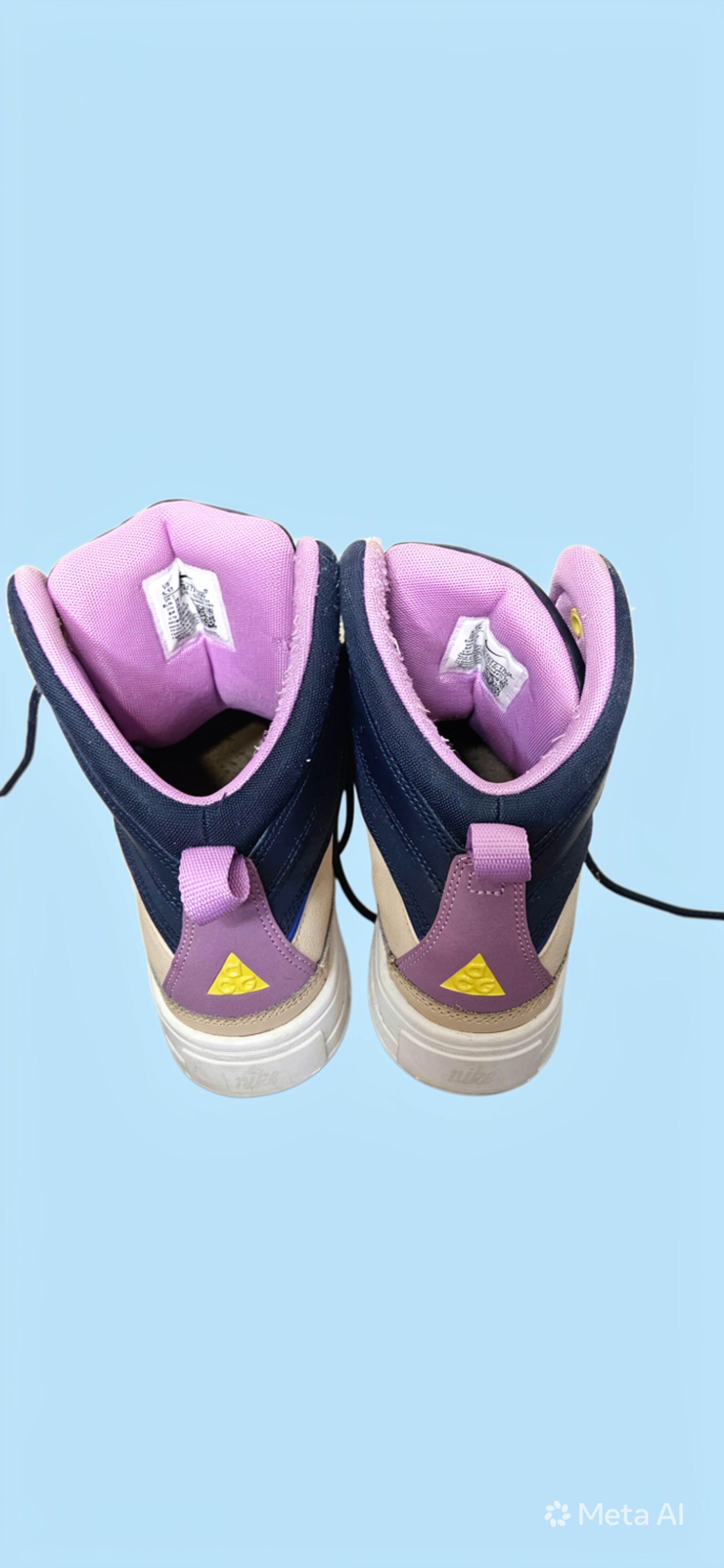 Nike ACG Woodside 2 High Boot - ITEM #2408