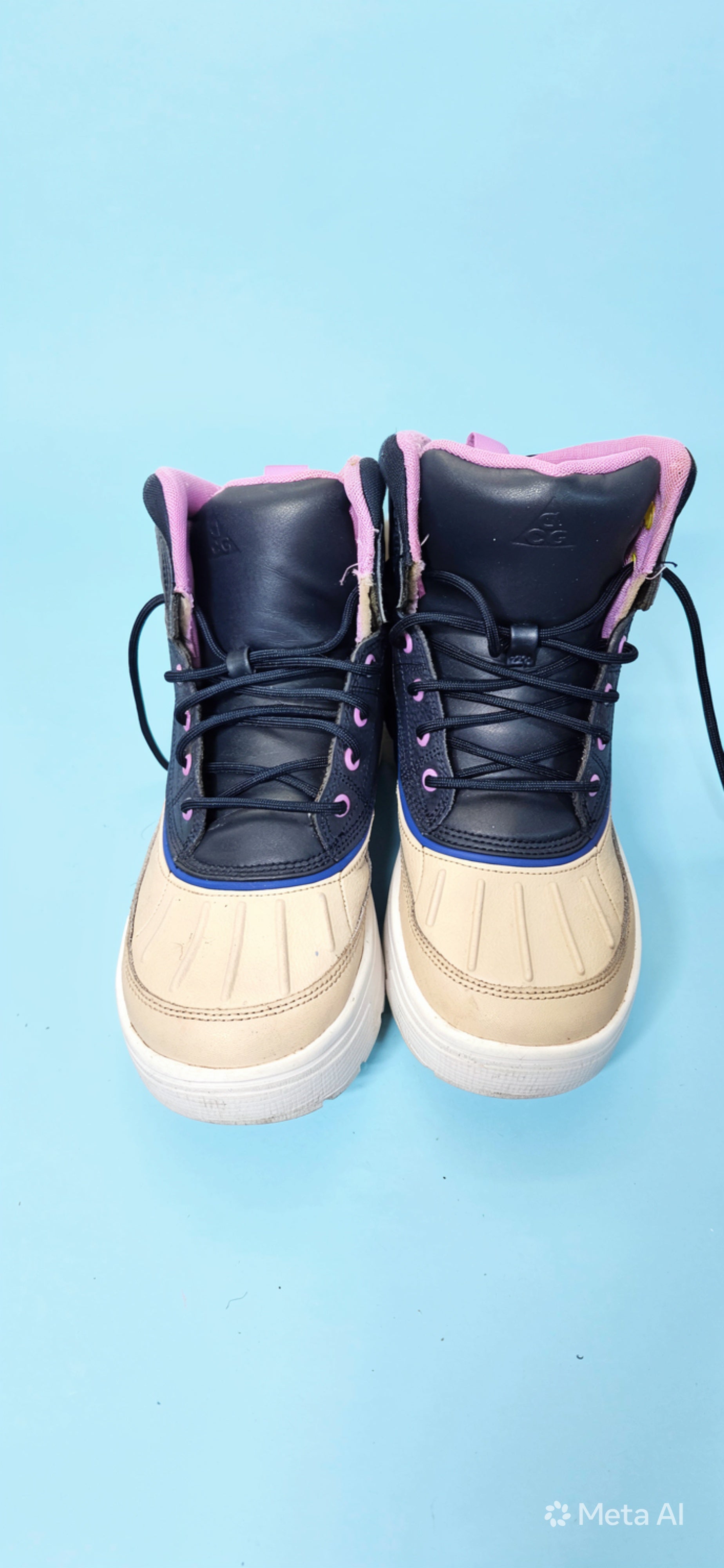 Nike ACG Woodside 2 High Boot - ITEM #2408