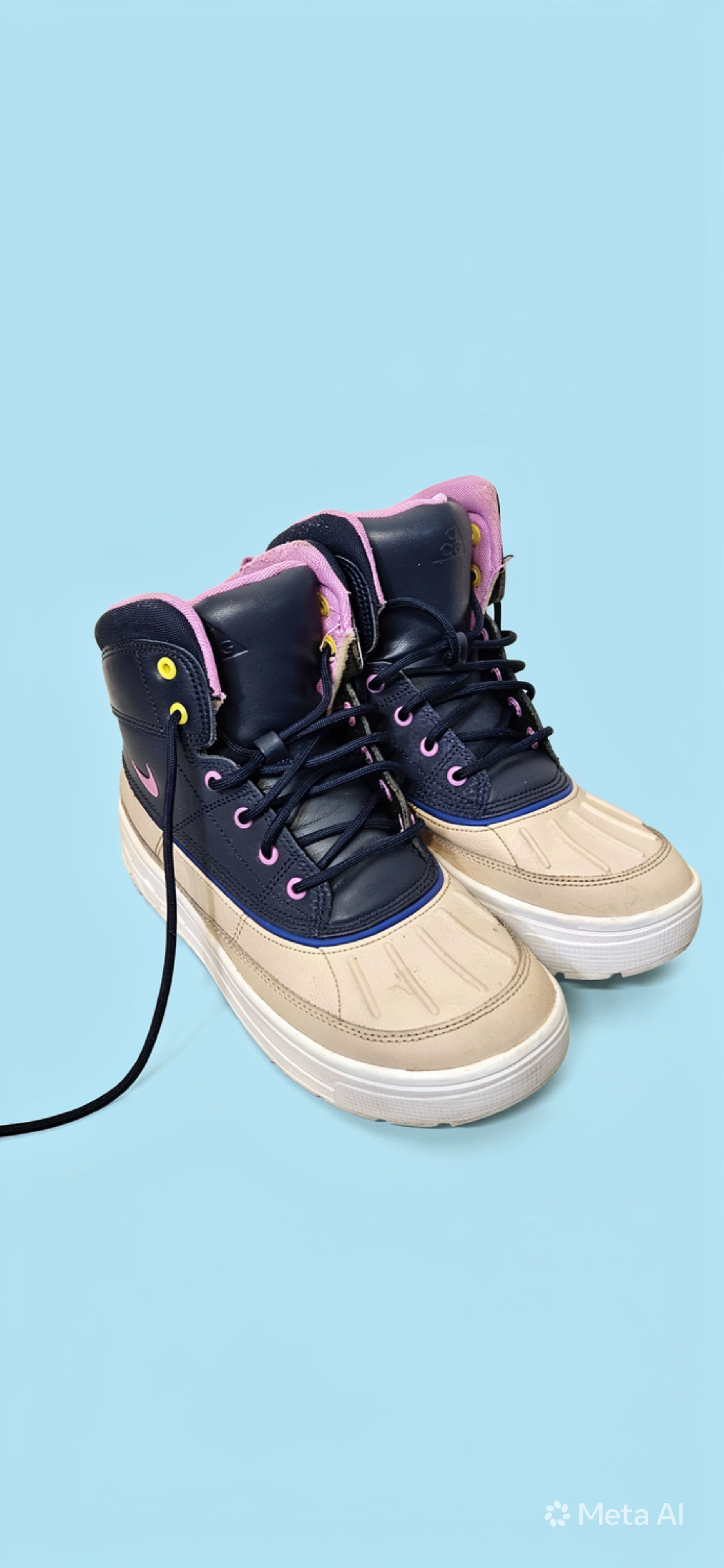 Nike ACG Woodside 2 High Boot - ITEM #2408
