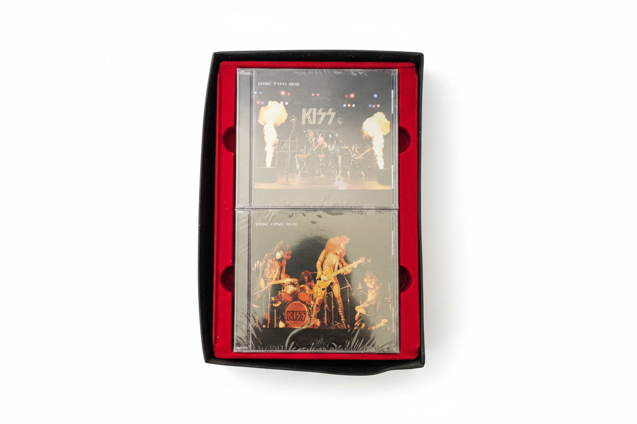 Vintage Collectible Kiss Collectors Set -- ITEM #3435