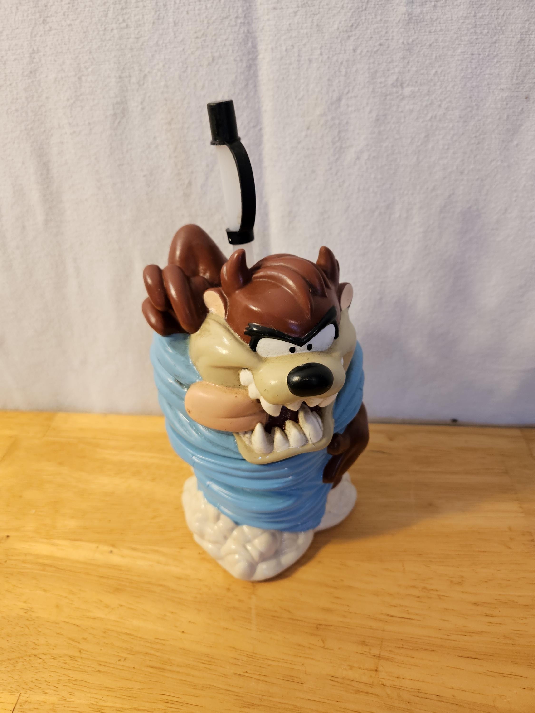 Looney Tunes TAZ.  Tazmanian Devil by Sipper Cup.    ITEM #1913