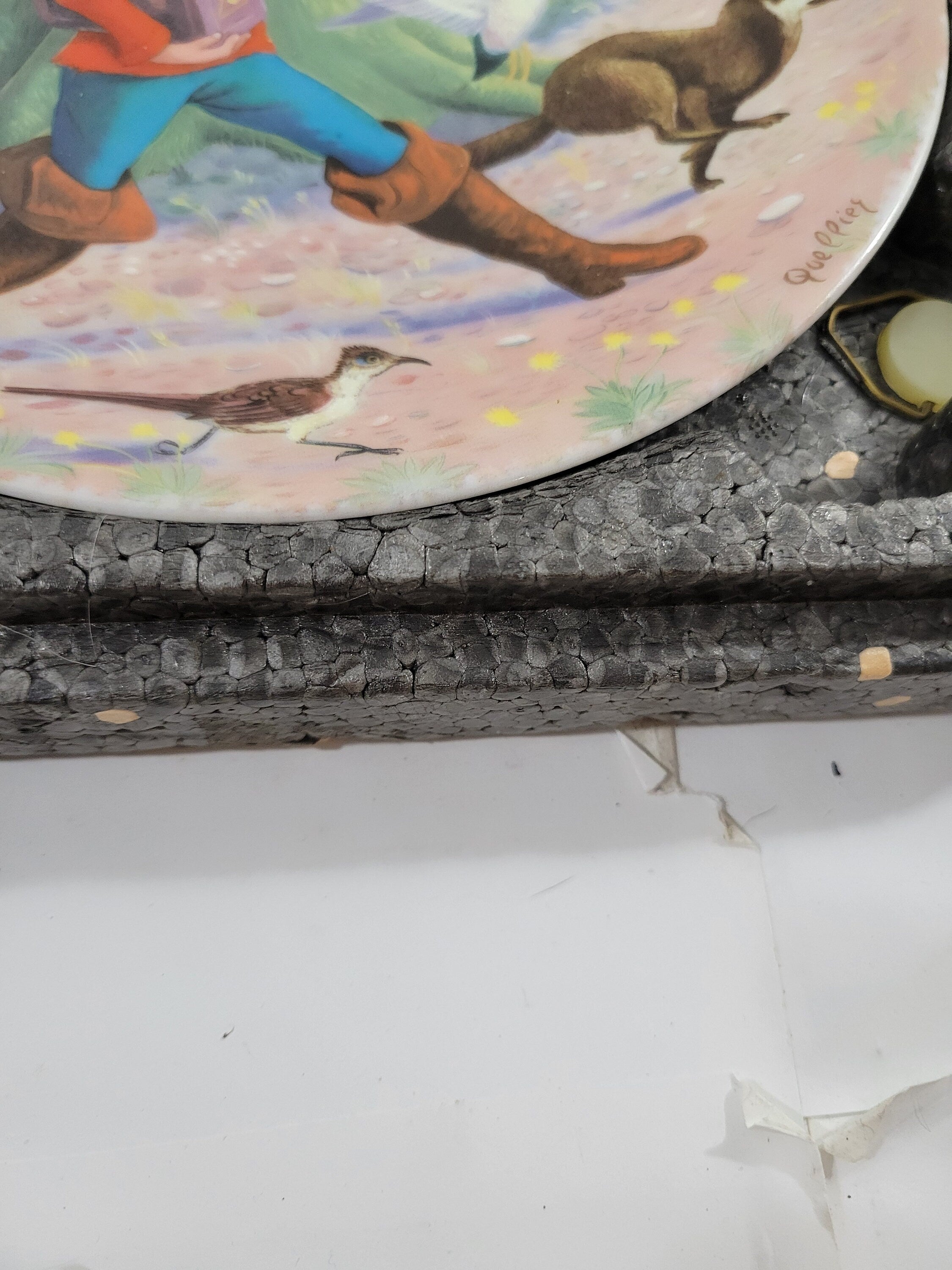 Le Petit Poucet Robinhood Collector Plate -- ITEM #1372