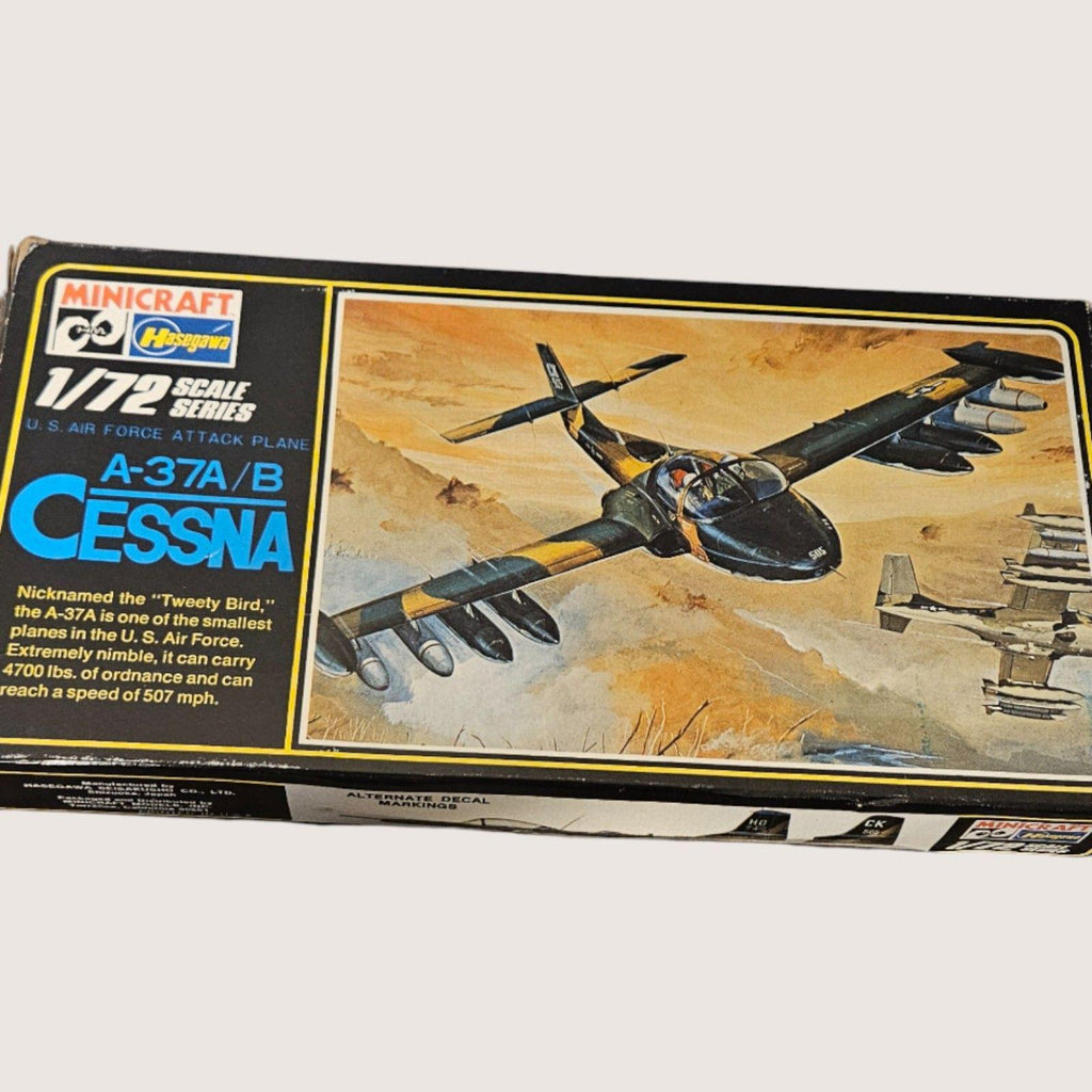 Model Airplane y Husgawa/Minicraft A37 A/B Cessna "Tweety Bird" -- ITEM #4045