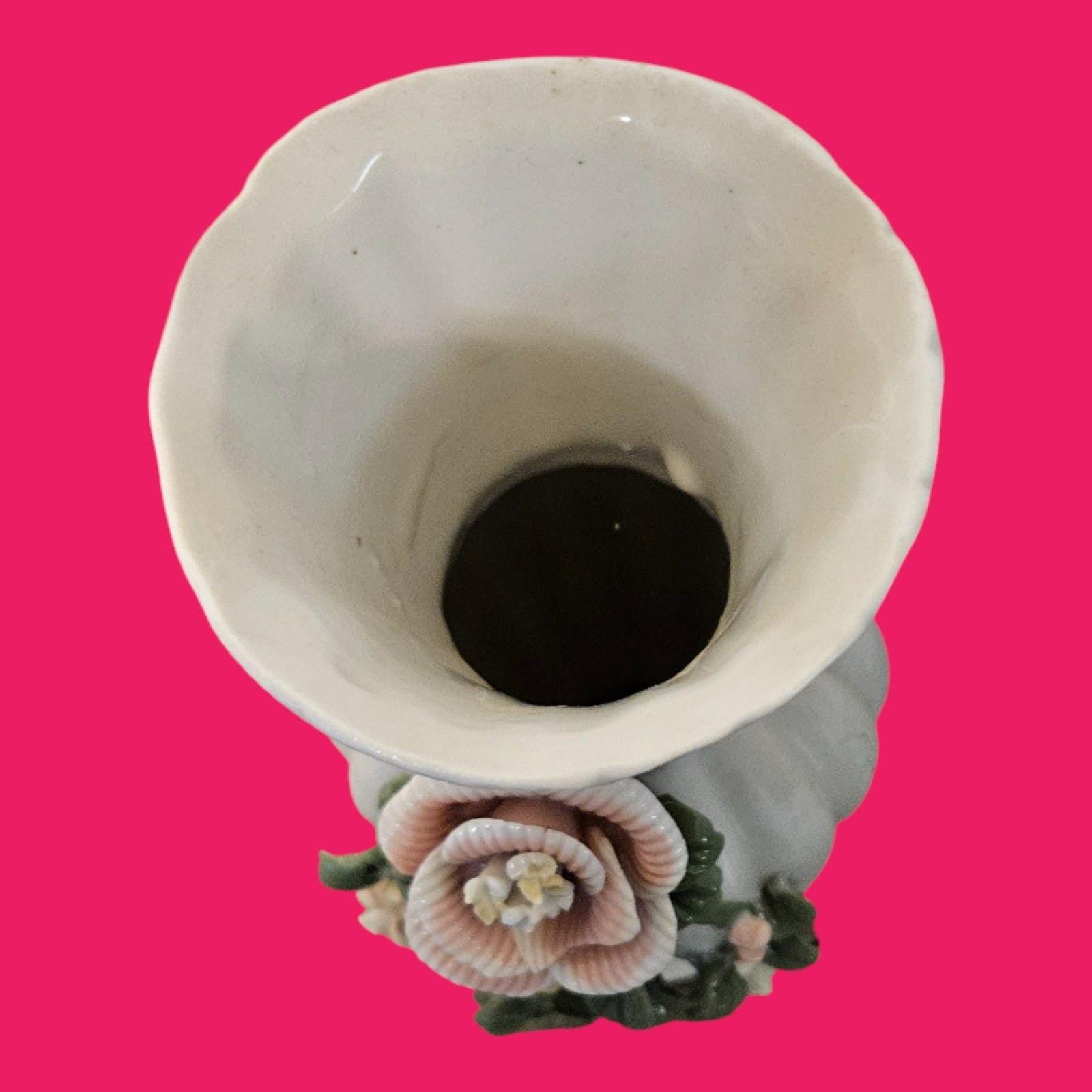 Sophia-Ann Floral Vase White with Pink 3D Flowers --ITEM #3537