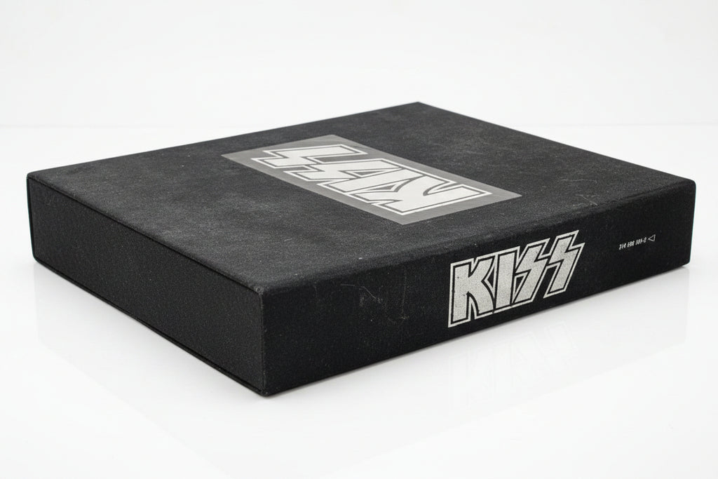 Vintage Collectible Kiss Collectors Set -- ITEM #3435