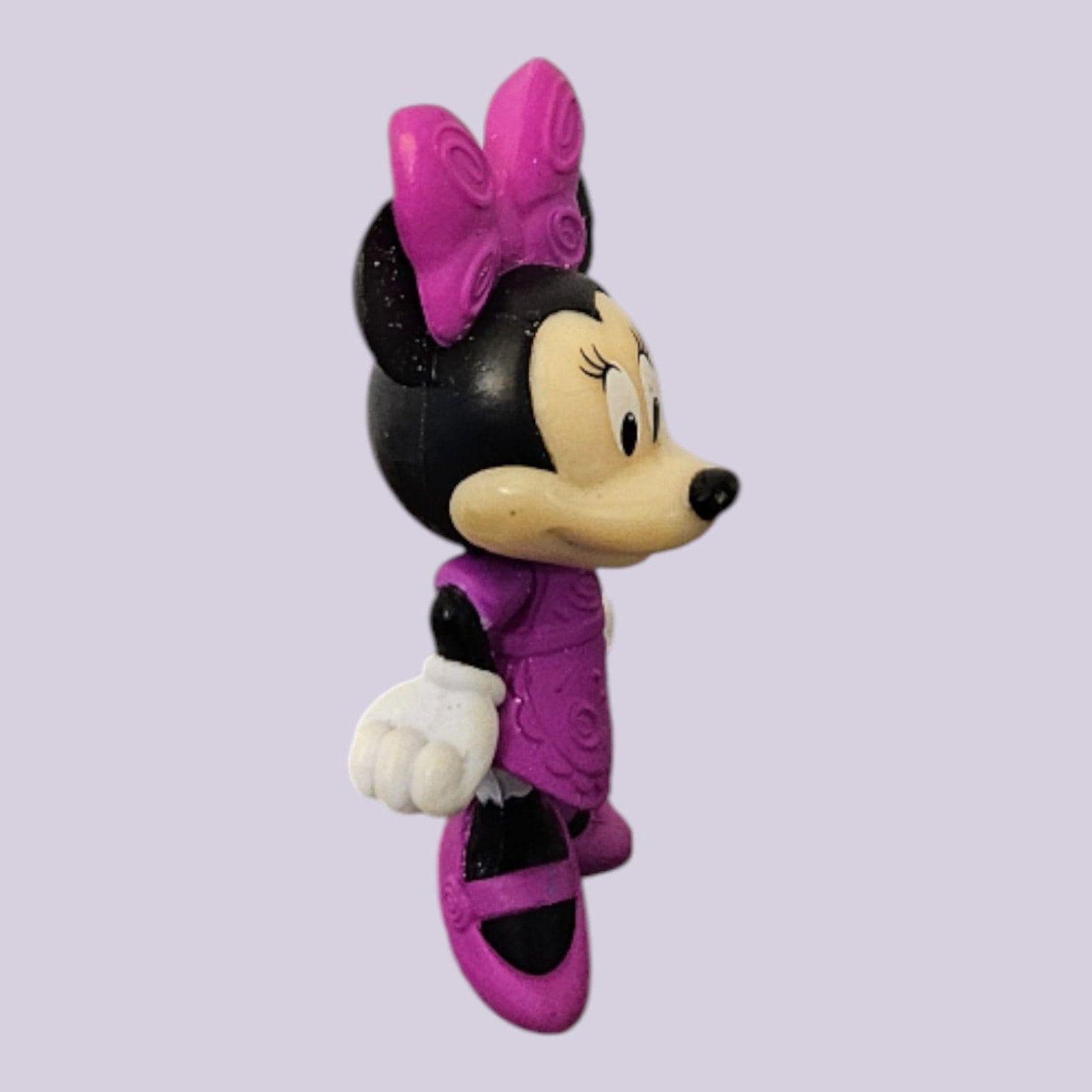 Collectible Minnie Mouse Disney Figurine 2.5 inches tall -- ITEM #4007