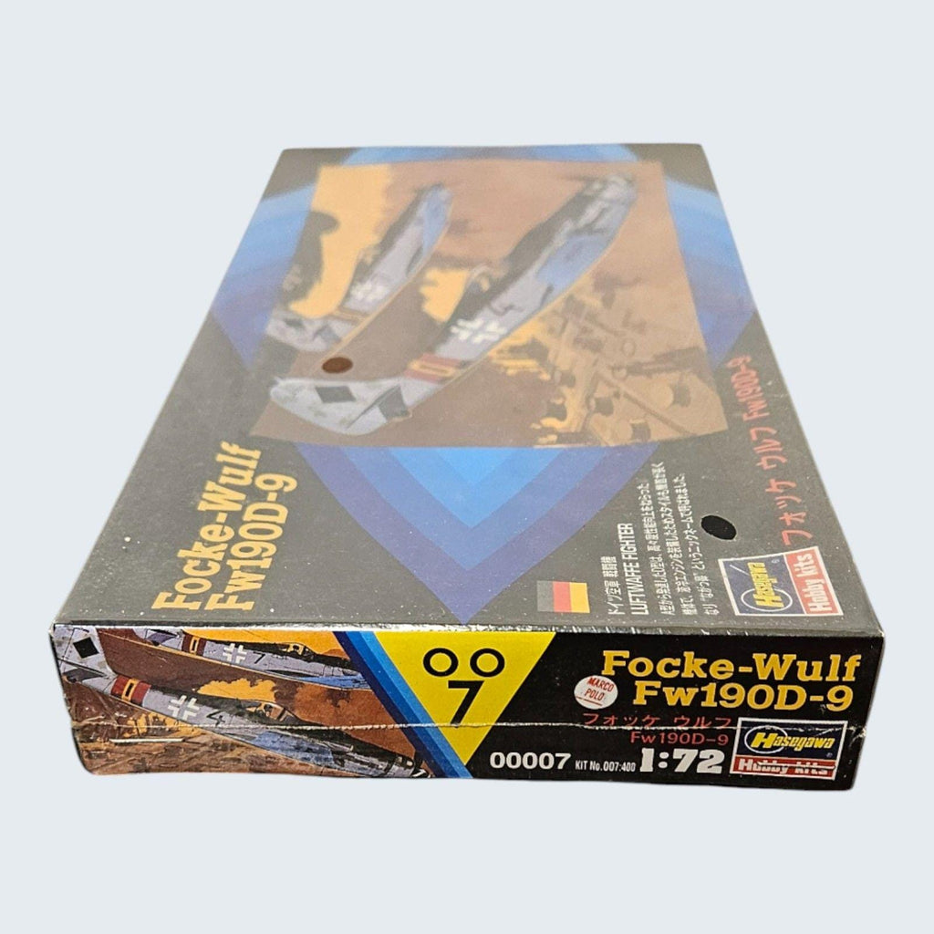 Hasegawa Hobby Kits.  Focke-Wulf FW190D0-9.  Luftwaffe Fighter ITEM #4053