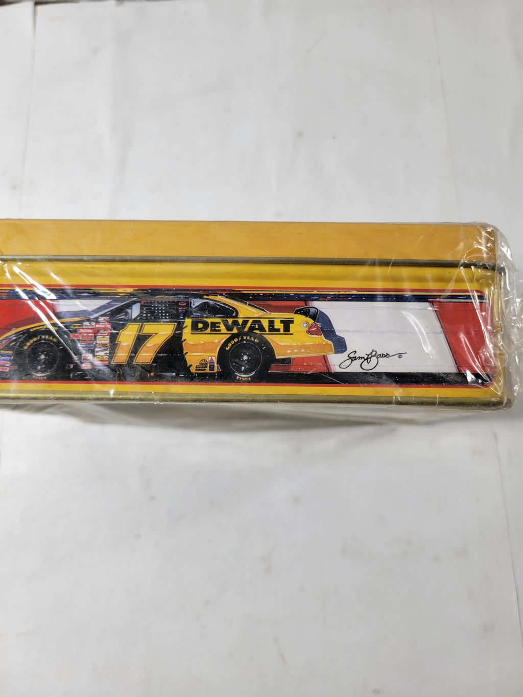 Nascar Matt Kenseth #17 Collectible Tin -- ITEM #1565