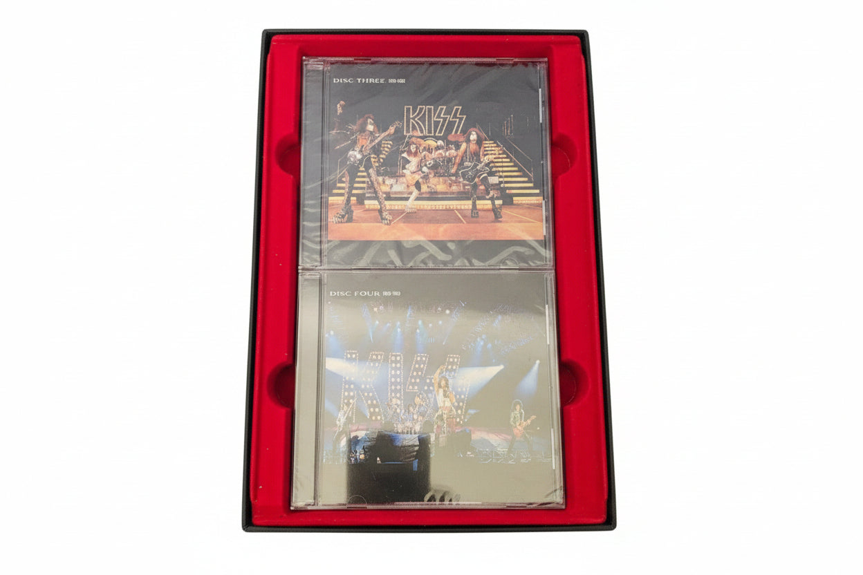 Vintage Collectible Kiss Collectors Set -- ITEM #3435