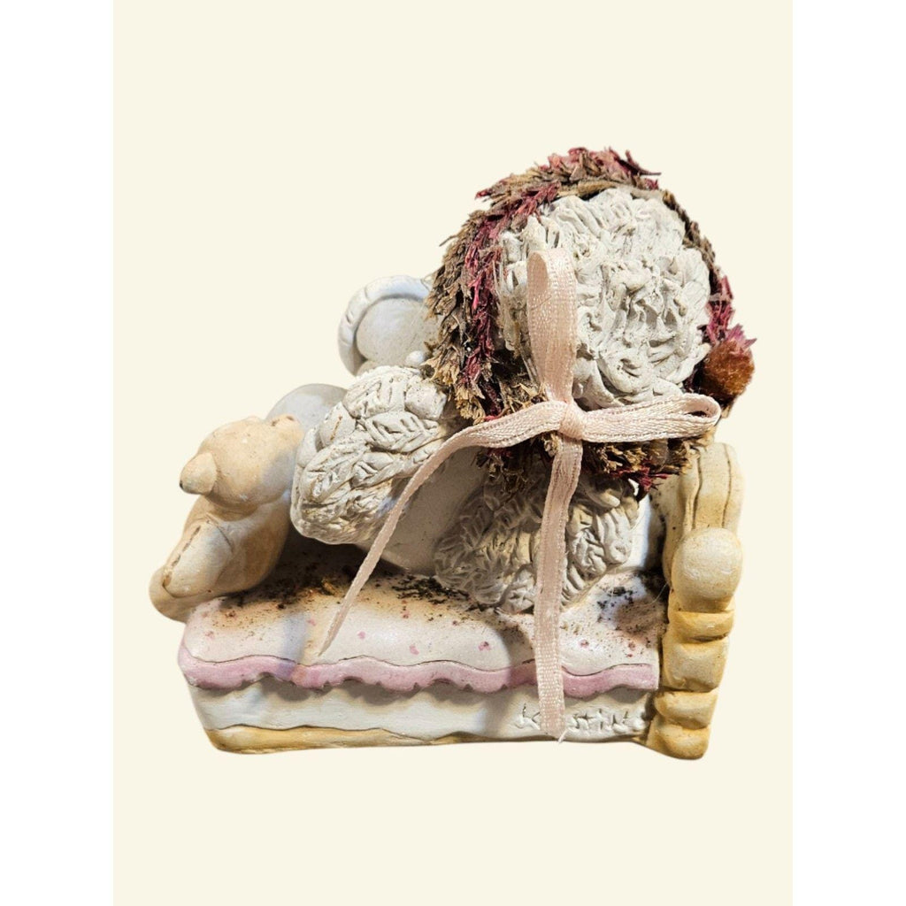Vintage Dreamsicles Figurine #11124.  "Let's Talk"  ITEM #3053
