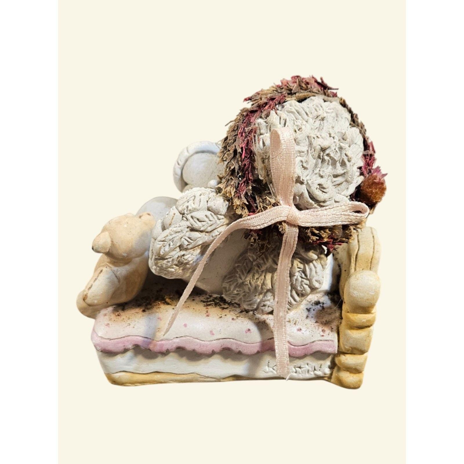 Vintage Dreamsicles Figurine #11124.  "Let's Talk"  ITEM #3053
