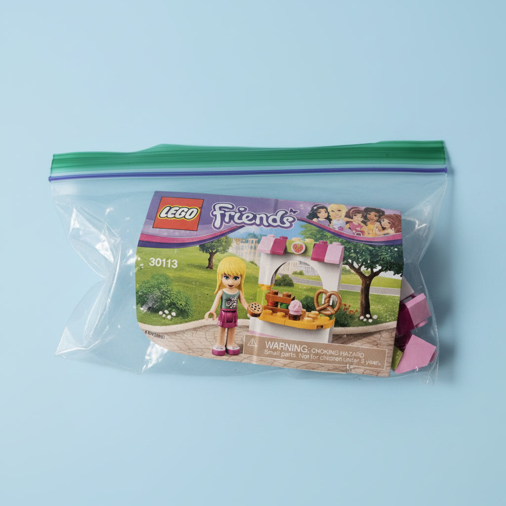 Lego Friends #30113 Stephanies Bakery Stand Set.   ITEM #1891