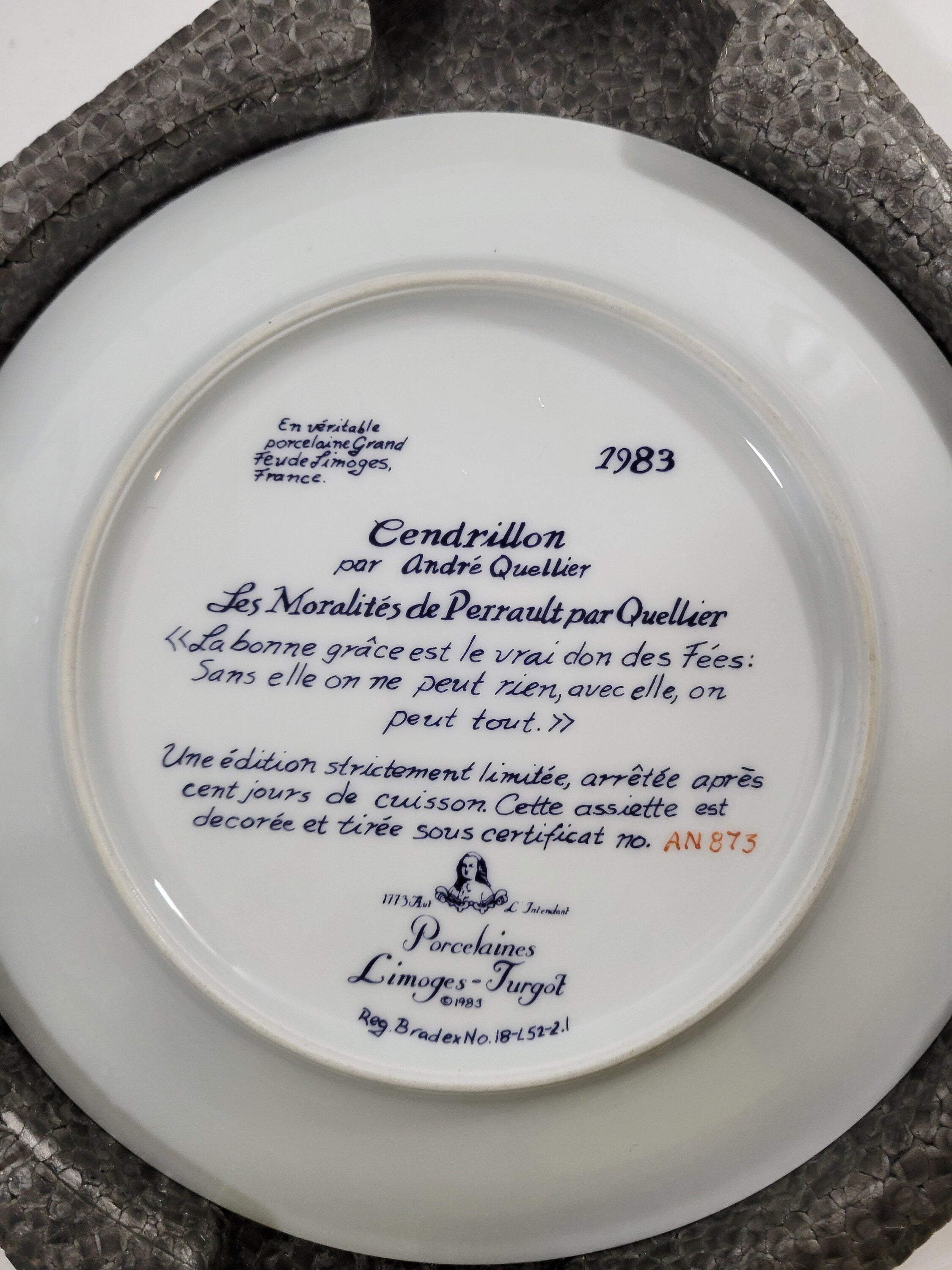 Cendrillion Collector Plate -- ITEM #1373