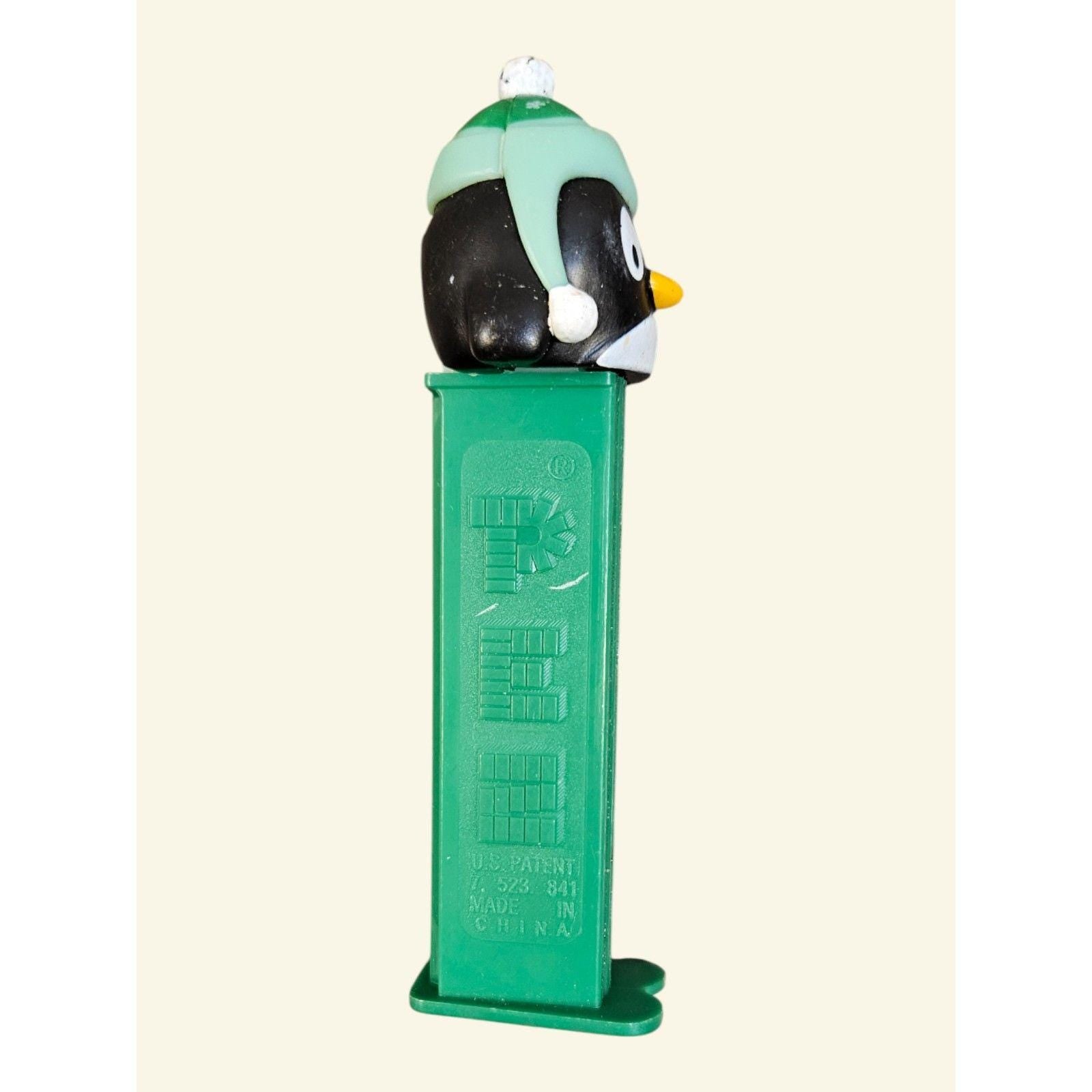 2016 Green Penguin Pez Dispenser.  ITEM #3058