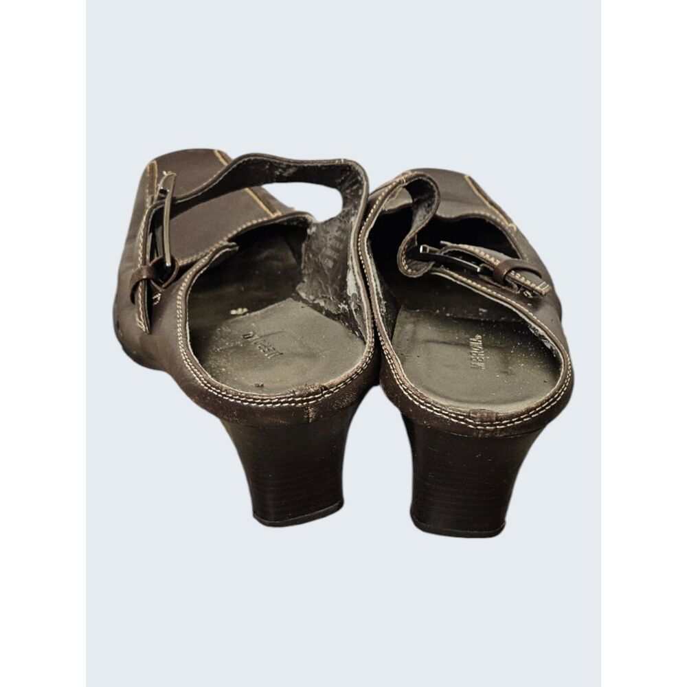Womens Size 7 Merona Brown Leather Shoes -- ITEM #4034
