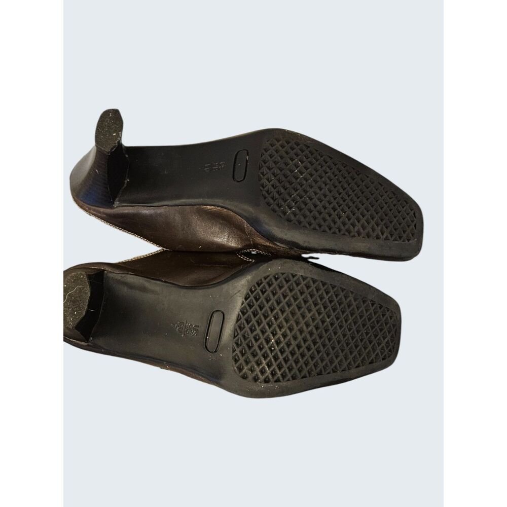 Womens Size 7 Merona Brown Leather Shoes -- ITEM #4034