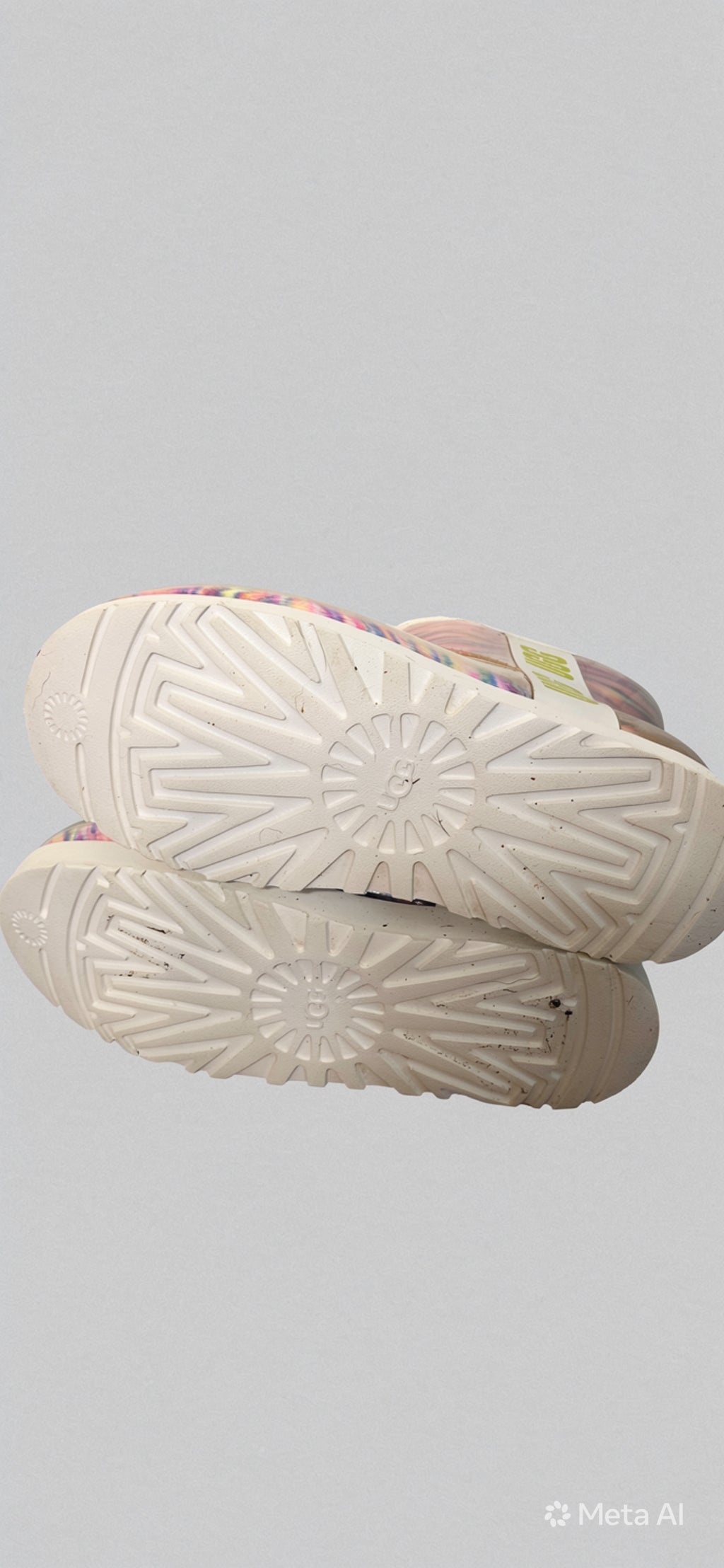 UGG Classic Clear Mini Pixelate Boots Girl’s Size 8 | Translucent Waterproof | Multicolor Dye | Bold UGG Graphic   ITEM #2398